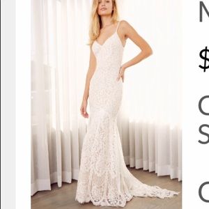 White size medium lace wedding dress. New/Lulu